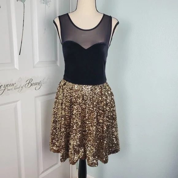 Guess | Dresses | Guess Sequin Gold Dress Size Xss | Poshmark Guess | Dresses | Guess Sequin Gold Dress Size Xss | Poshmark